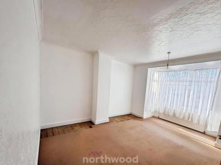 3 bedroom Semi-detached house for sale in Bramworth Road, Hexthorpe, Doncaster, DN4