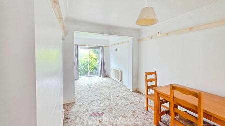 3 bedroom Semi-detached house for sale in Bramworth Road, Hexthorpe, Doncaster, DN4