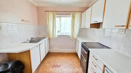 3 bedroom Semi-detached house for sale in Bramworth Road, Hexthorpe, Doncaster, DN4