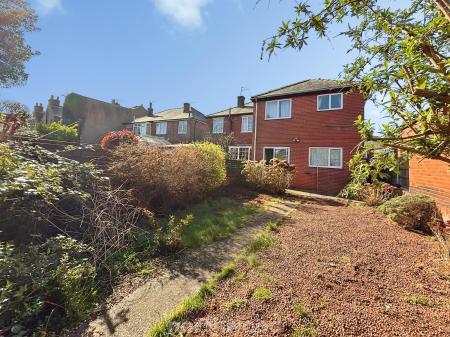 3 bedroom Semi-detached house for sale in Bramworth Road, Hexthorpe, Doncaster, DN4