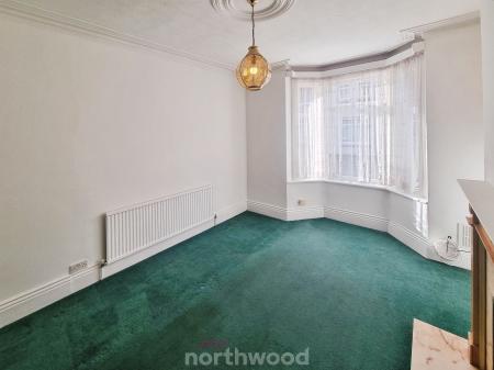 2 bedroom Terraced House to let in Cunningham Road, Hyde Park, Doncaster, DN1