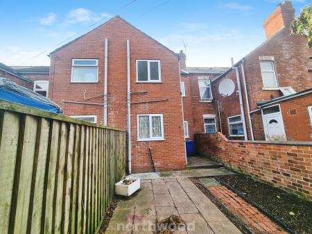 2 bedroom Terraced House to let in Cunningham Road, Hyde Park, Doncaster, DN1
