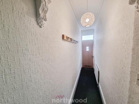 2 bedroom Terraced House to let in Cunningham Road, Hyde Park, Doncaster, DN1