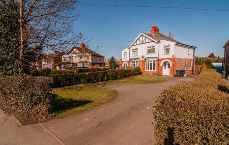 3 bedroom Semi-detached house to let in Sprotbrough Road, Sprotbrough, Doncaster, DN5