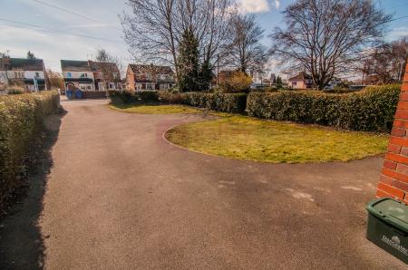 3 bedroom Semi-detached house to let in Sprotbrough Road, Sprotbrough, Doncaster, DN5