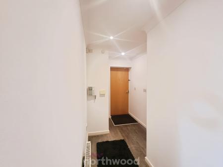 2 bedroom Flat to let in Primrose Place, Bessacarr, Doncaster, DN4