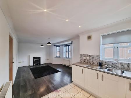 2 bedroom Flat to let in Primrose Place, Bessacarr, Doncaster, DN4