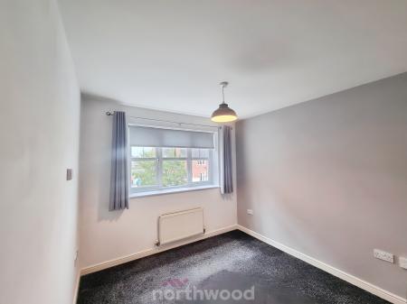 2 bedroom Flat to let in Primrose Place, Bessacarr, Doncaster, DN4