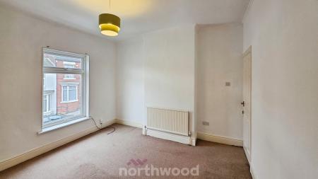 2 bedroom Terraced House to let in Carr View Avenue, Balby, Doncaster, DN4