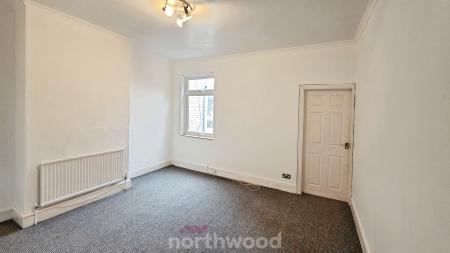 2 bedroom Terraced House to let in Carr View Avenue, Balby, Doncaster, DN4