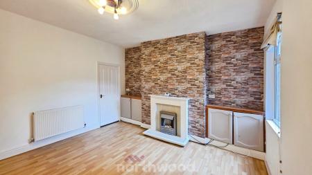 2 bedroom Terraced House to let in Carr View Avenue, Balby, Doncaster, DN4