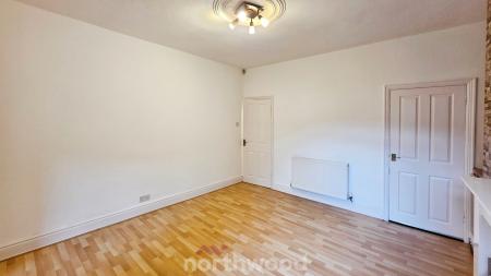 2 bedroom Terraced House to let in Carr View Avenue, Balby, Doncaster, DN4