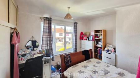 2 bedroom Semi-detached house for sale in Tennyson Avenue, Sprotbrough, Doncaster, DN5