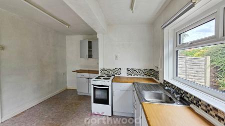 2 bedroom Semi-detached house for sale in Tennyson Avenue, Sprotbrough, Doncaster, DN5