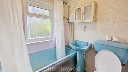 2 bedroom Semi-detached house for sale in Tennyson Avenue, Sprotbrough, Doncaster, DN5