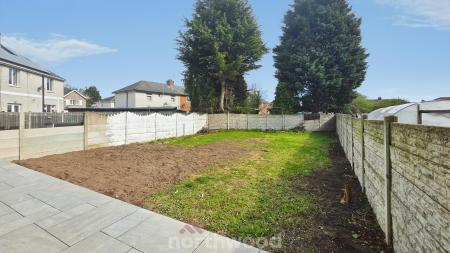 3 bedroom Semi-detached house for sale in Briar Road, Skellow, Doncaster, DN6