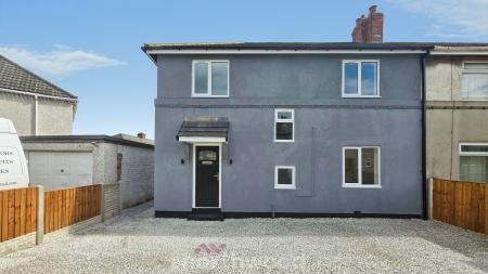 3 bedroom Semi-detached house for sale in Briar Road, Skellow, Doncaster, DN6