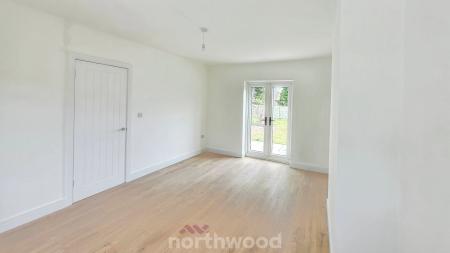 3 bedroom Semi-detached house for sale in Briar Road, Skellow, Doncaster, DN6