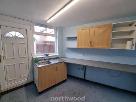 3 bedroom Semi-detached house for sale in Cheviot Drive, Scawthorpe, Doncaster, DN5