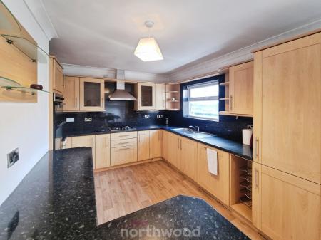 3 bedroom Semi-detached house for sale in Cheviot Drive, Scawthorpe, Doncaster, DN5