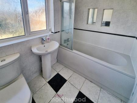 3 bedroom Semi-detached house for sale in Cheviot Drive, Scawthorpe, Doncaster, DN5