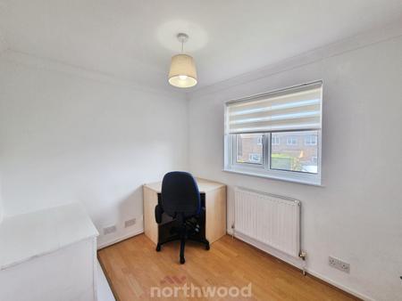 3 bedroom Semi-detached house for sale in Cheviot Drive, Scawthorpe, Doncaster, DN5