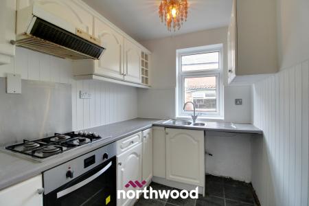 2 bedroom Terraced House to let in Beechfield Road, Hyde Park, Doncaster, DN1