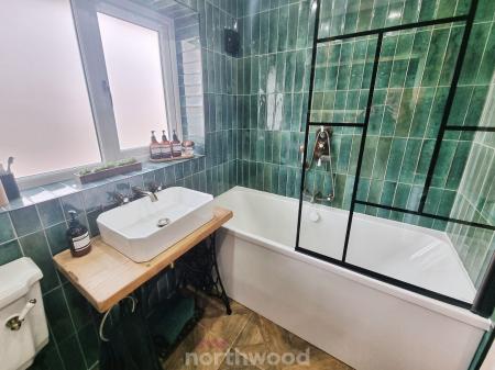 3 bedroom Semi-detached house for sale in Darrington Drive, Warmsworth, Doncaster, DN4