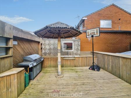 3 bedroom Semi-detached house for sale in Darrington Drive, Warmsworth, Doncaster, DN4