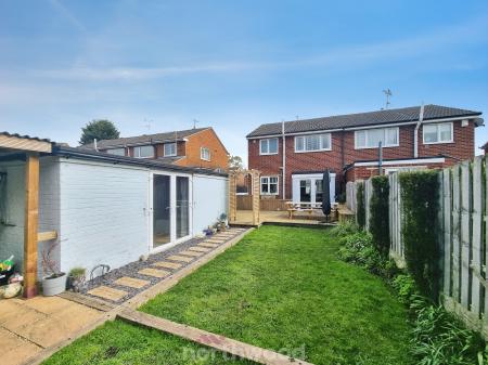3 bedroom Semi-detached house for sale in Darrington Drive, Warmsworth, Doncaster, DN4