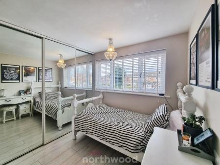 3 bedroom Semi-detached house for sale in Darrington Drive, Warmsworth, Doncaster, DN4