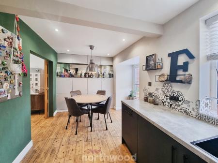 3 bedroom Semi-detached house for sale in Darrington Drive, Warmsworth, Doncaster, DN4