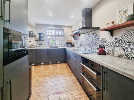 3 bedroom Semi-detached house for sale in Darrington Drive, Warmsworth, Doncaster, DN4