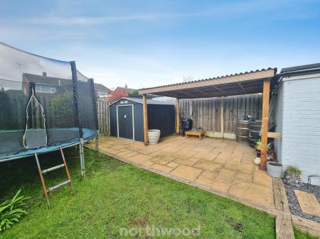 3 bedroom Semi-detached house for sale in Darrington Drive, Warmsworth, Doncaster, DN4