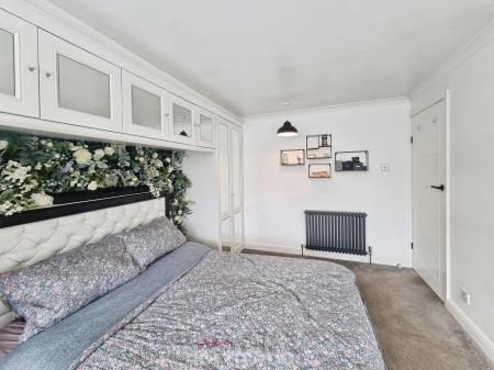 3 bedroom Semi-detached house for sale in Darrington Drive, Warmsworth, Doncaster, DN4