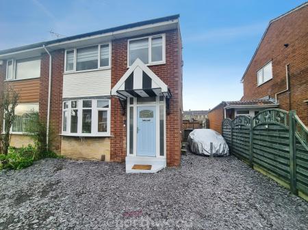 3 bedroom Semi-detached house for sale in Darrington Drive, Warmsworth, Doncaster, DN4