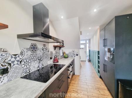 3 bedroom Semi-detached house for sale in Darrington Drive, Warmsworth, Doncaster, DN4