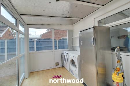 2 bedroom Semi-detached house for sale in Eastfield Drive, Askern, Doncaster, DN6