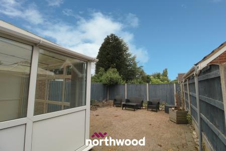 2 bedroom Semi-detached house for sale in Eastfield Drive, Askern, Doncaster, DN6