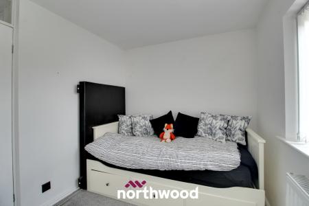 2 bedroom Semi-detached house for sale in Eastfield Drive, Askern, Doncaster, DN6