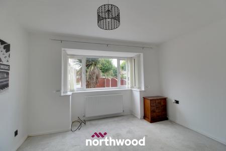 2 bedroom Semi-detached house for sale in Eastfield Drive, Askern, Doncaster, DN6