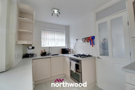 2 bedroom Semi-detached house for sale in Eastfield Drive, Askern, Doncaster, DN6
