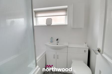 2 bedroom Semi-detached house for sale in Eastfield Drive, Askern, Doncaster, DN6