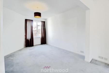 3 bedroom Terraced House for sale in Strathmore Road, Town Moor, Doncaster, DN2