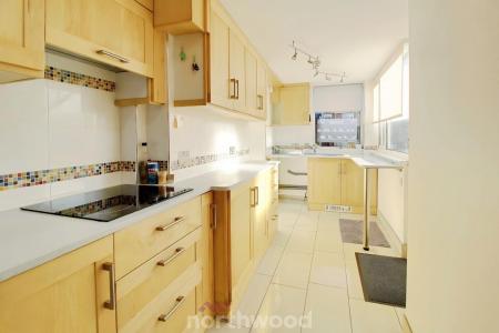 3 bedroom Terraced House for sale in Strathmore Road, Town Moor, Doncaster, DN2
