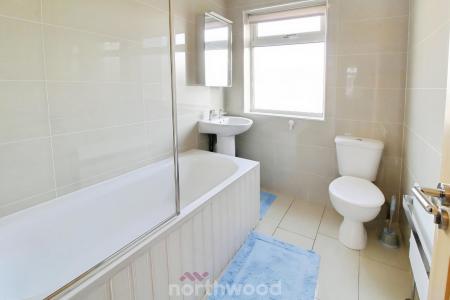 3 bedroom Terraced House for sale in Strathmore Road, Town Moor, Doncaster, DN2