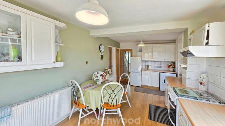 3 bedroom Semi-detached bungalow for sale in Greenfield Close, Armthorpe, Doncaster, DN3