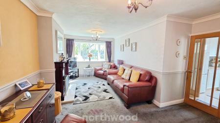 3 bedroom Semi-detached bungalow for sale in Greenfield Close, Armthorpe, Doncaster, DN3