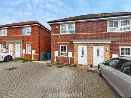 2 bedroom Semi-detached house to let in Farleigh Drive, Harworth, Doncaster, DN11