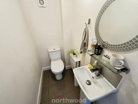 2 bedroom Semi-detached house to let in Farleigh Drive, Harworth, Doncaster, DN11